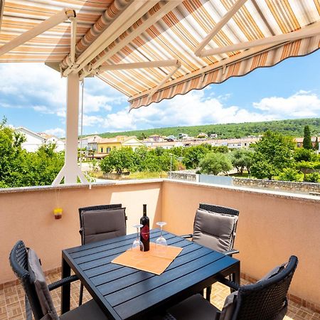 Apartments Punat Downtown Экстерьер фото