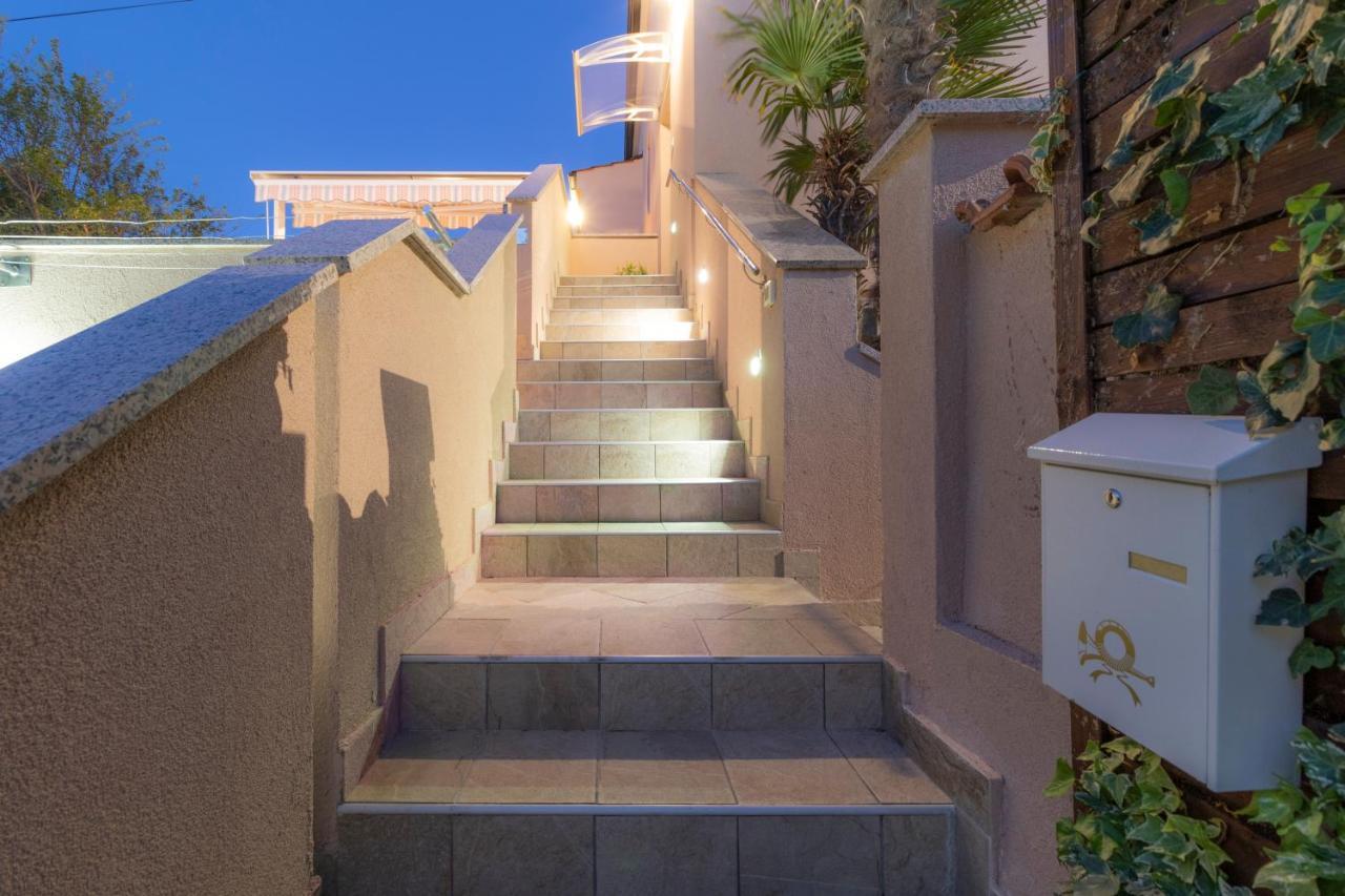 Apartments Punat Downtown Экстерьер фото